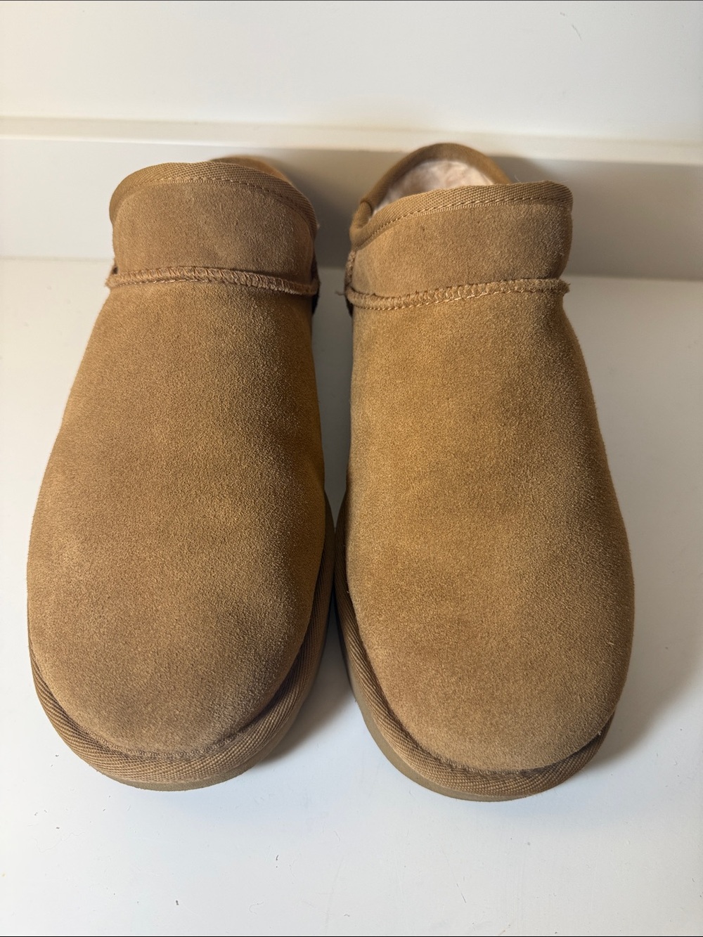 UGG Classic Chestnut Suede Slipper - Size 11